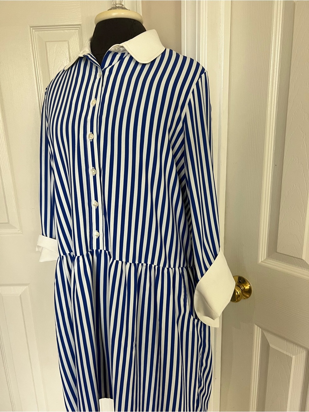 Tuckernuck Hayes Mini Drop-Waist Shirtdress Womens Size M blue white POCKETS! - Picture 5 of 9